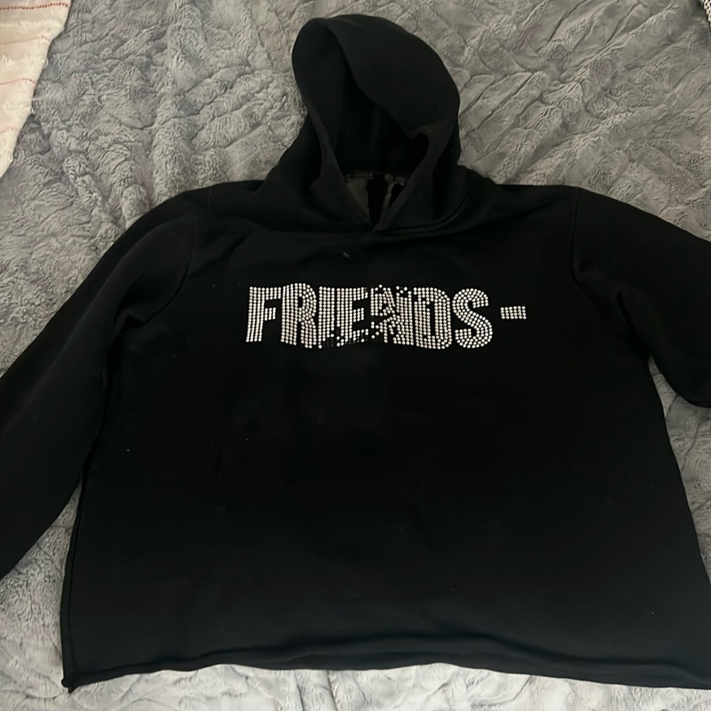 Vlone sweater authentic bought from ORIGINS NYC